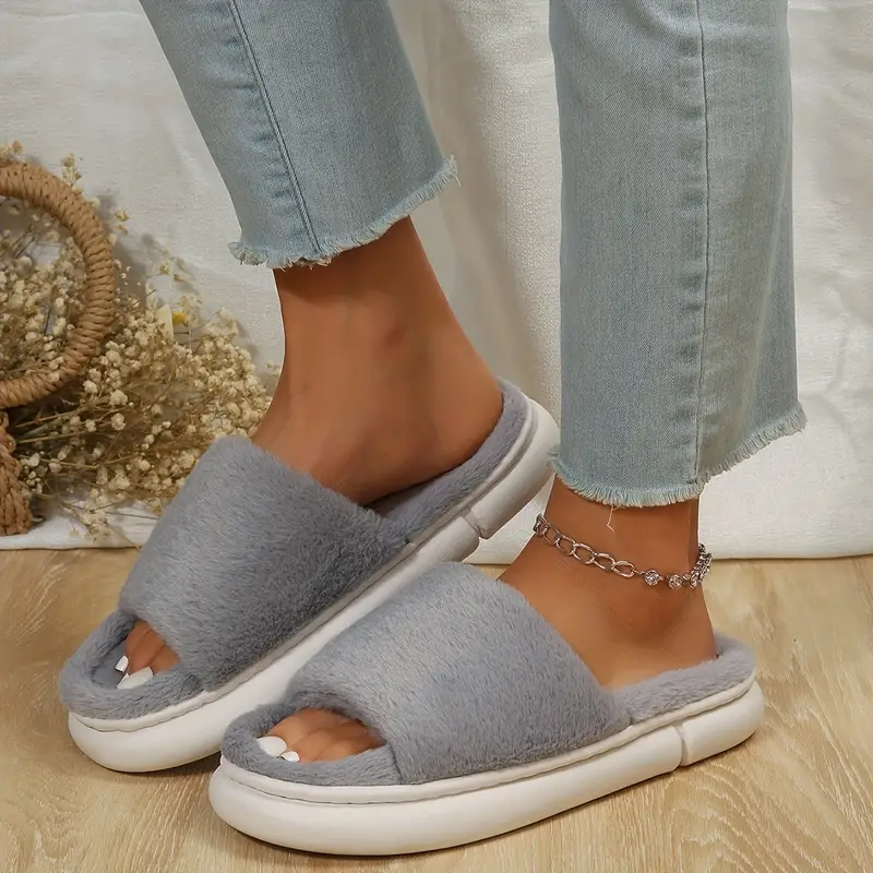 Comfortable fur slippers