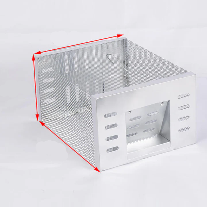 Self-activating mouse trap