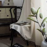 Eleganter Baumwoll-Leinen Vorhang in Beige mit schwarzen Quasten