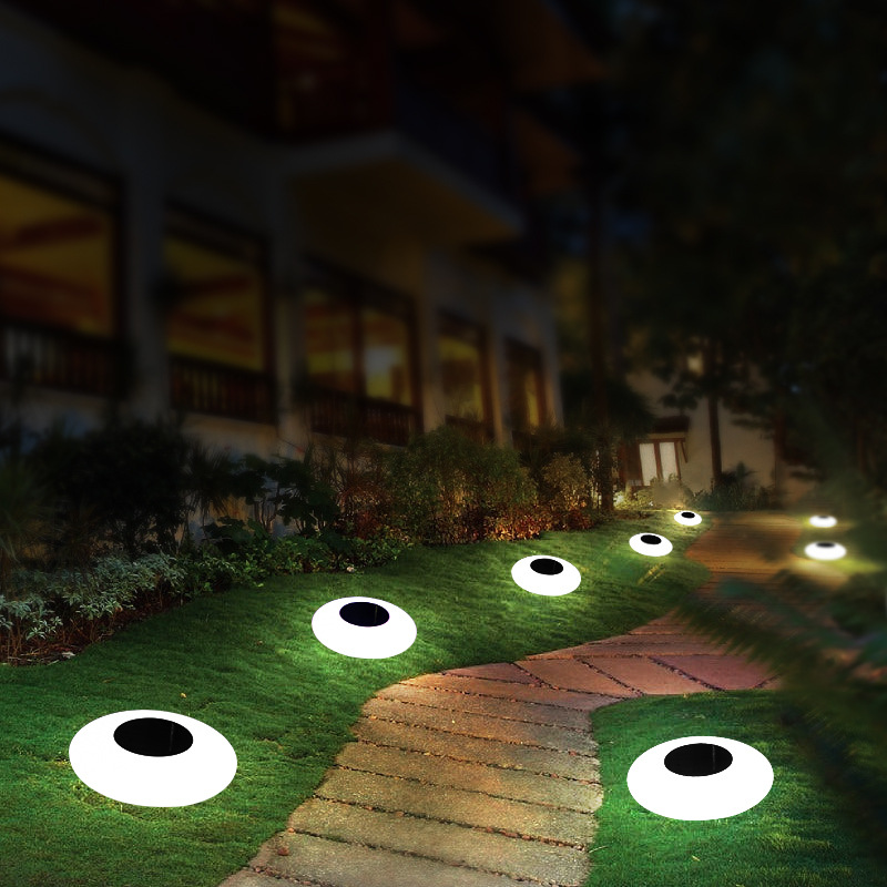 Sonnenlichtzauber – Stilvolle Gartenlichter ohne Stromkosten