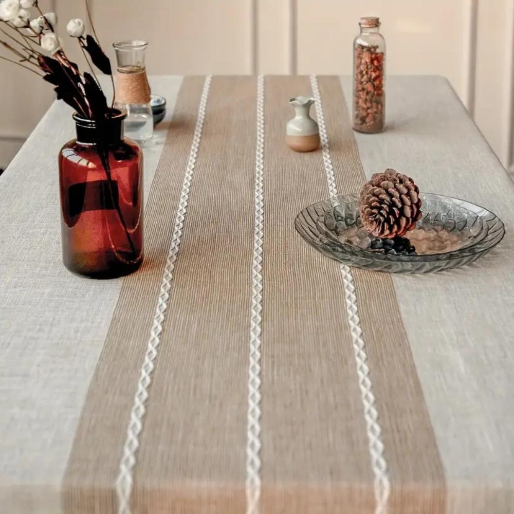 Stylish tablecloth for special occasions