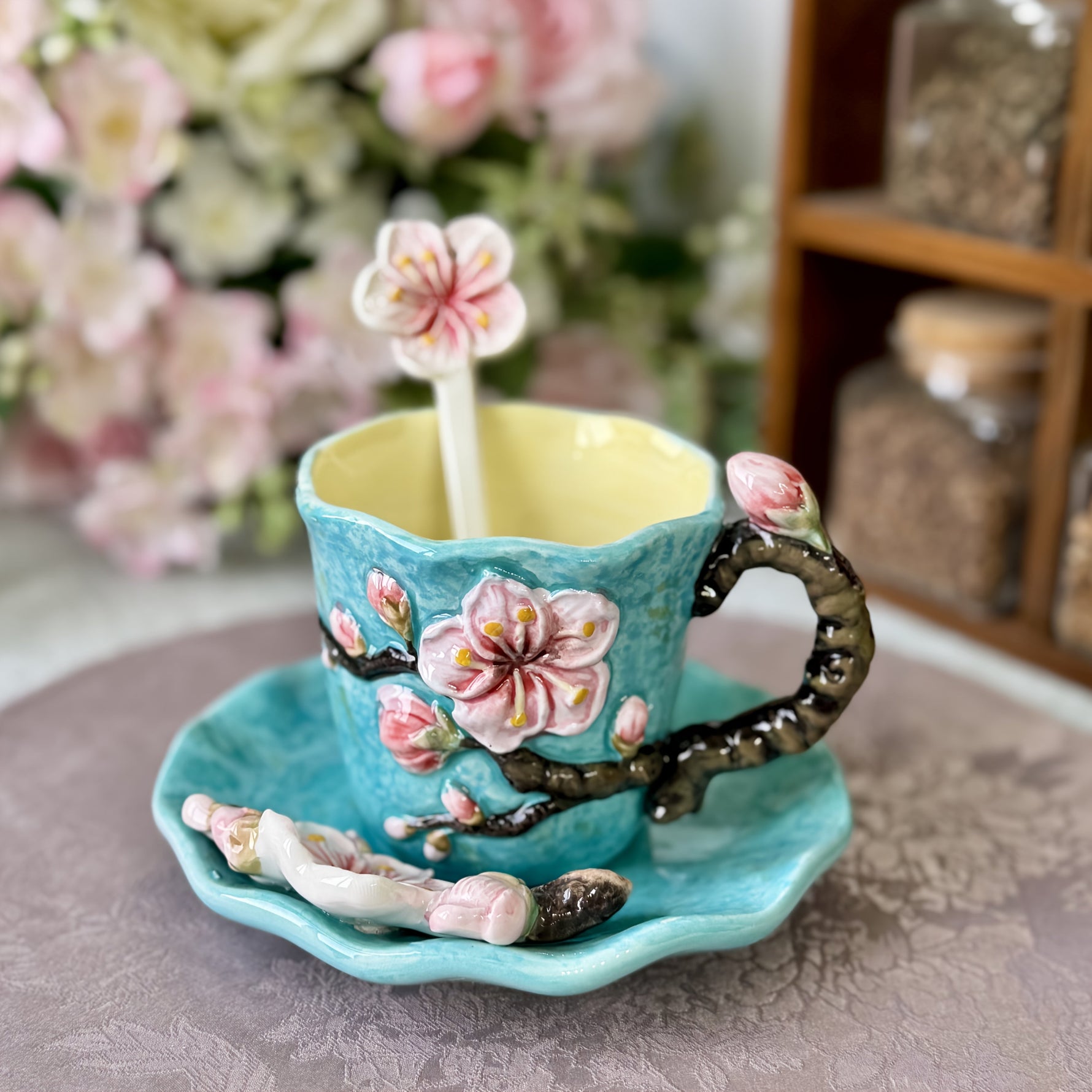 Keramiktasse mit Unterteller – Handbemaltes 3D-Design inspiriert von Van Gogh