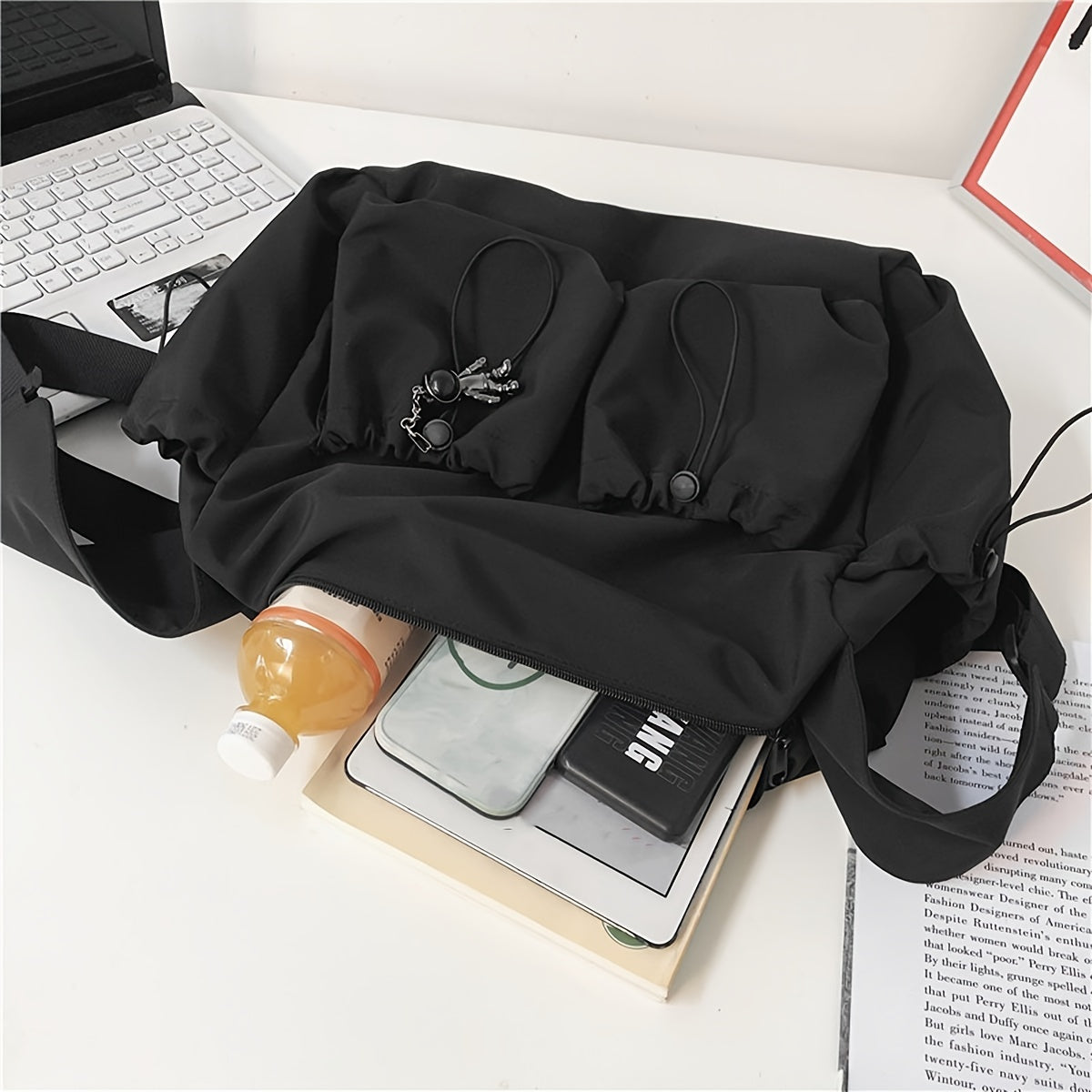 Nylon Shoulder Bag in Black – Urban Messenger Bag with Zipper for Everyday Use