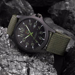 Robuste Armbanduhr für Outdoor-Enthusiasten – Militärstil