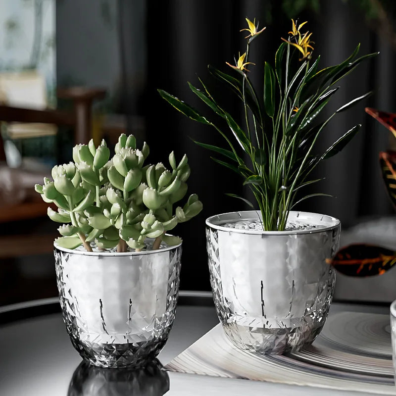 SmartWater Blumenpot mit Selbstbewässerung und transparentem Design