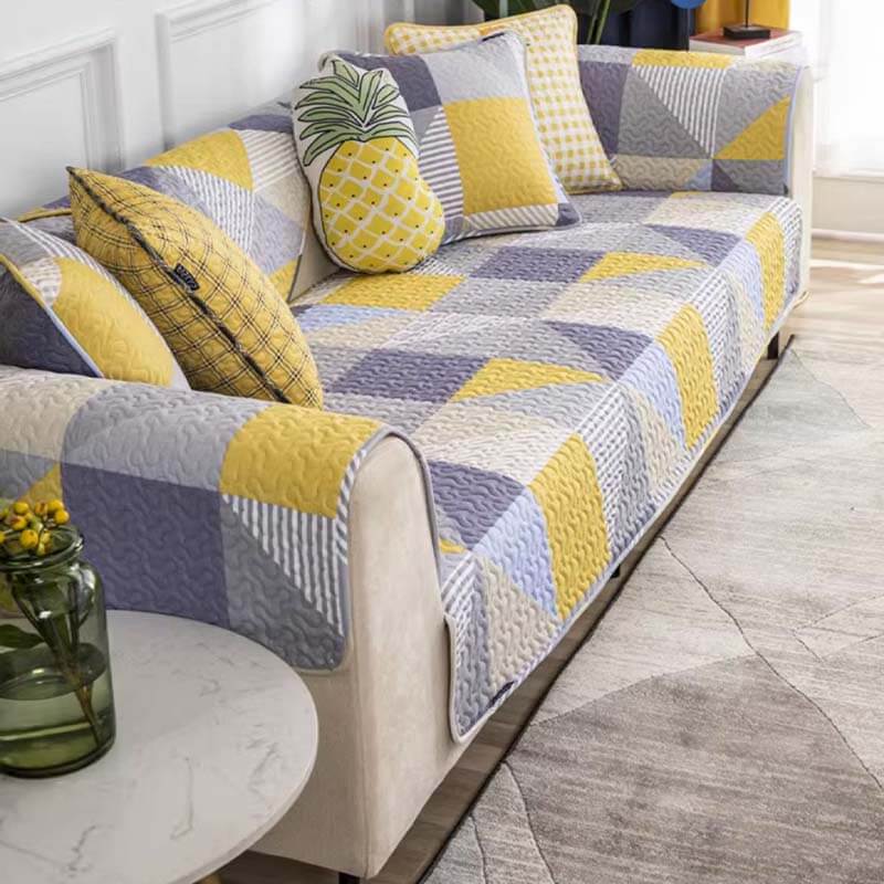 Washable cotton sofa throw with an ornate geometric pattern