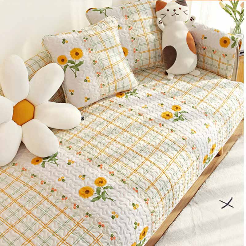 Elegant furniture cover made of pure cotton for optimal protection