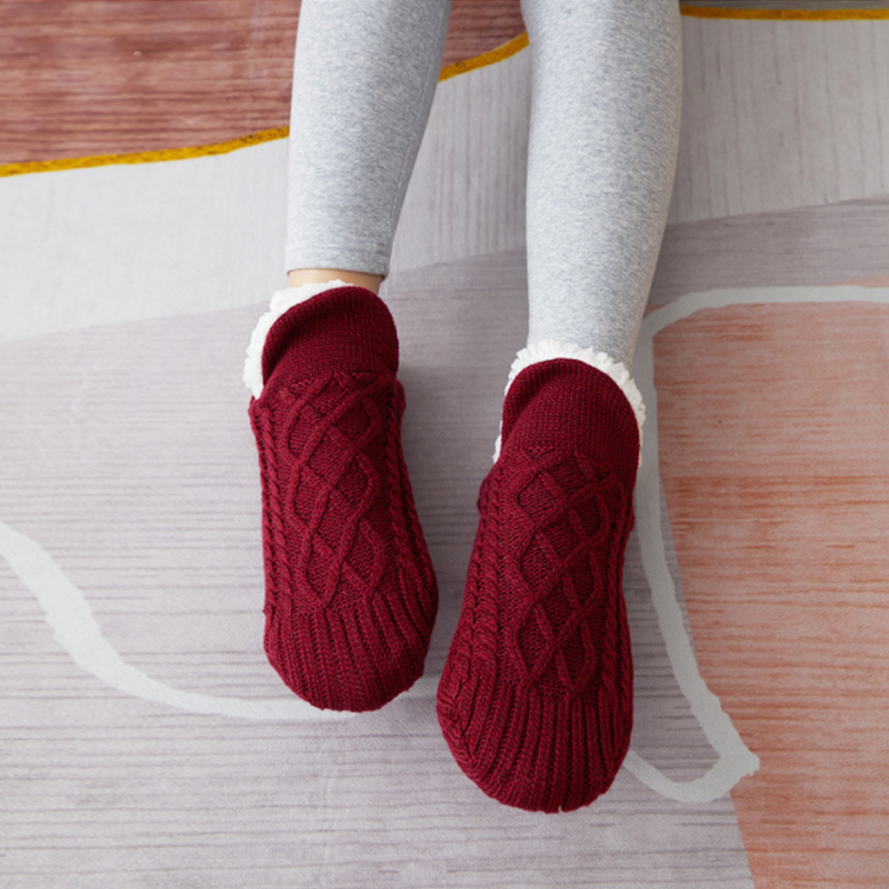Gemütliche Fuzzy-Socken für warme Füße im Winter