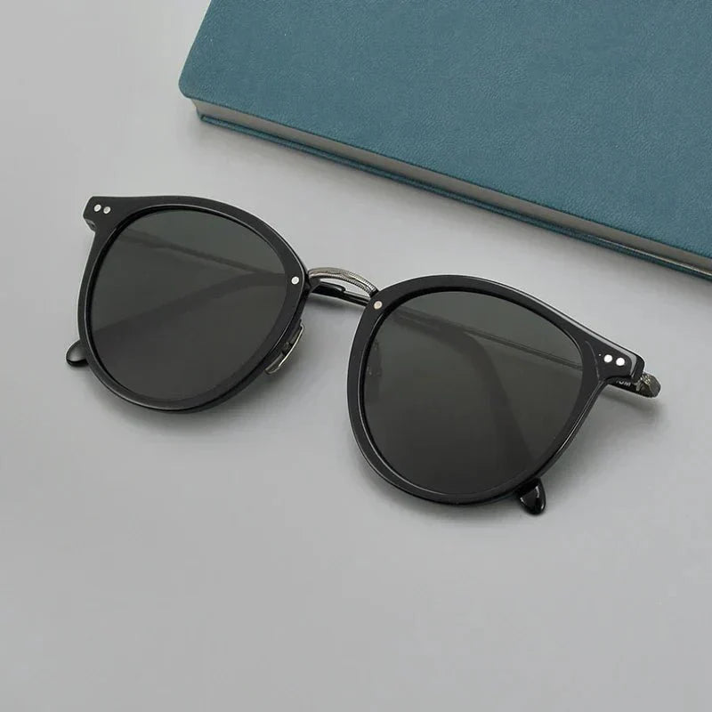 Elegant Women's Sunglasses - UV400 Protection | Solara
