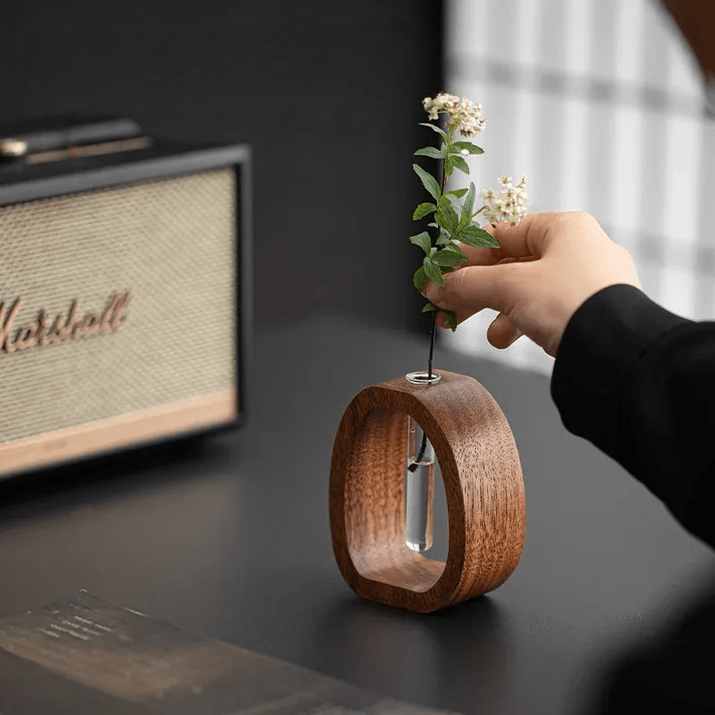 Harmonia Vase - Elegant Wood and Glass Creation for Plant Lovers