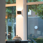 Elegante kabellose Wandlampe mit Sensor und aufladbarem Akku für stilvolle Räume