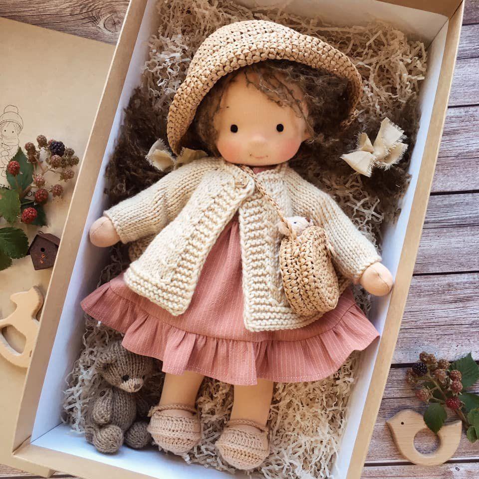 Harmonie | Handgefertigte Waldorf Kuschelpuppe – Lila