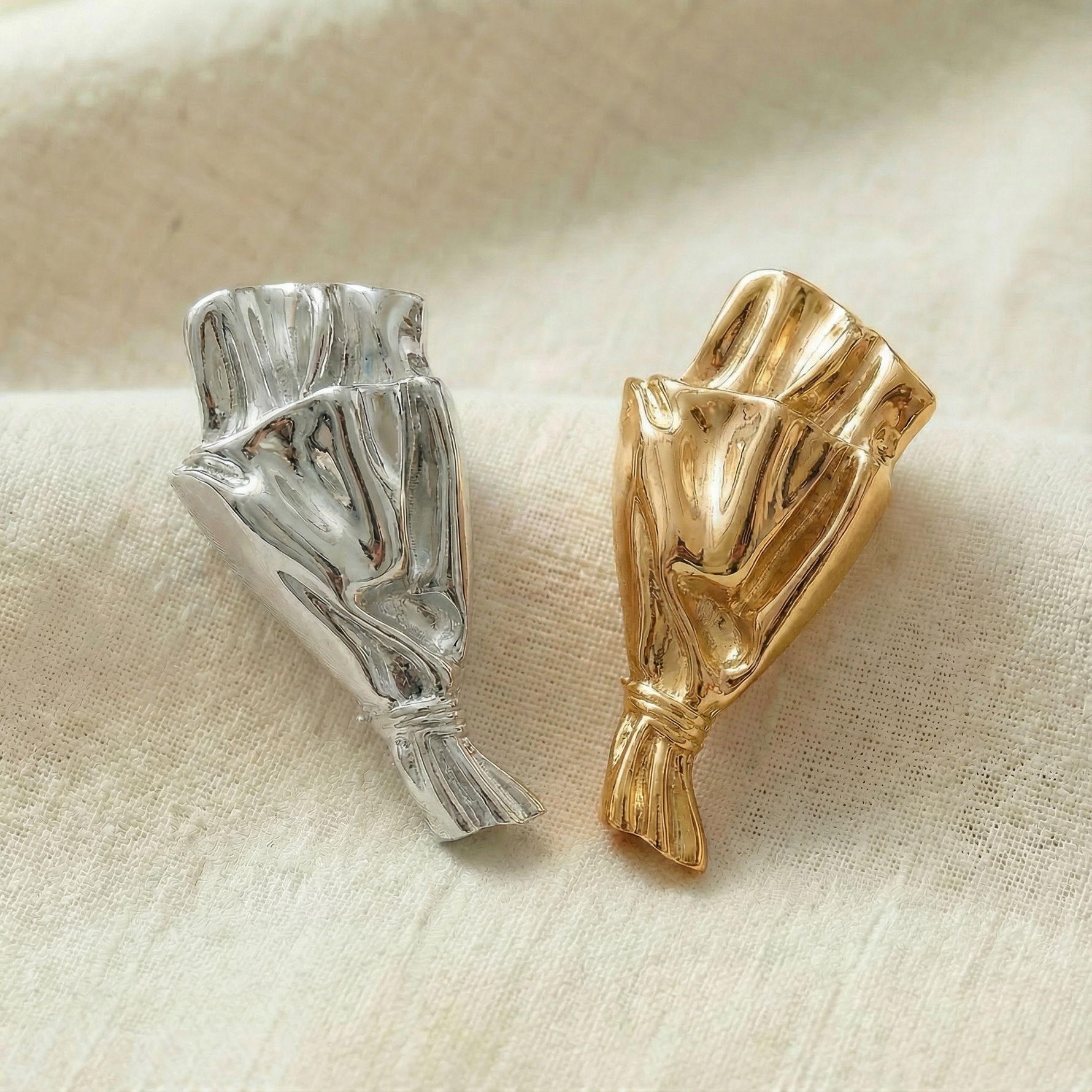 Elegant brooch with mini vase for fresh flowers