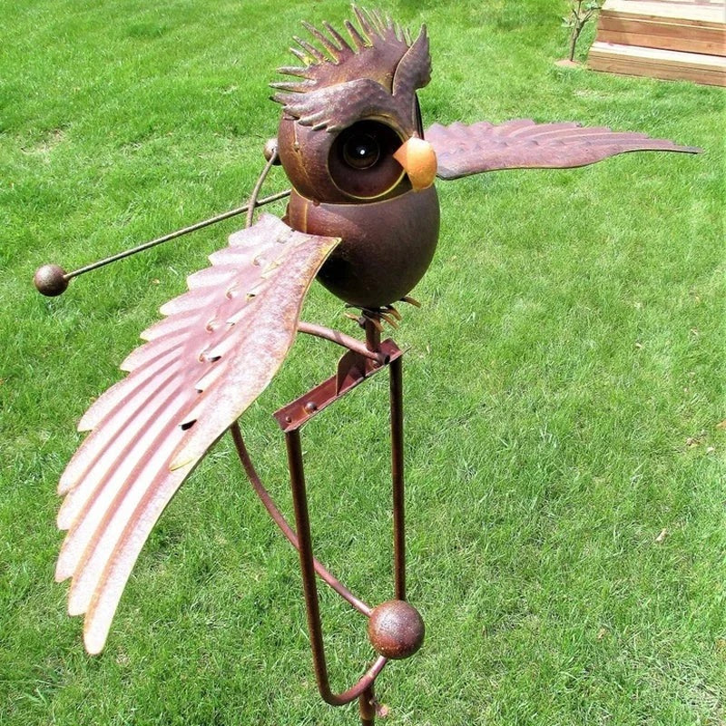Lebendige Vogel-Skulptur für Garten und Terrasse