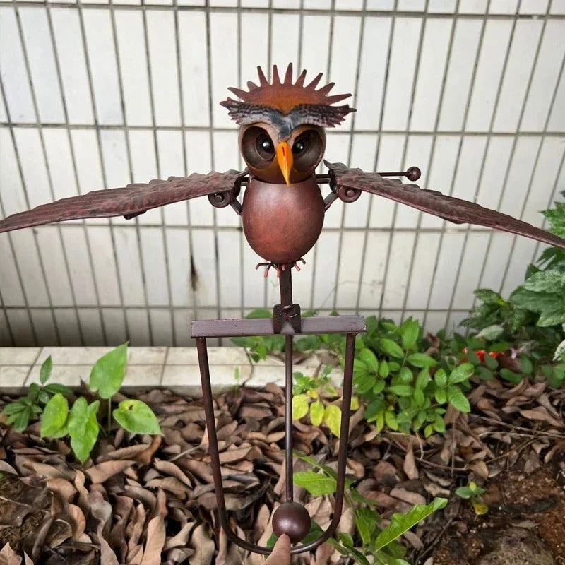 Lebendige Vogel-Skulptur für Garten und Terrasse