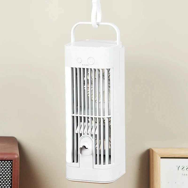 Kompakter Tischventilator mit Sprühkühlung für erfrischende Tage