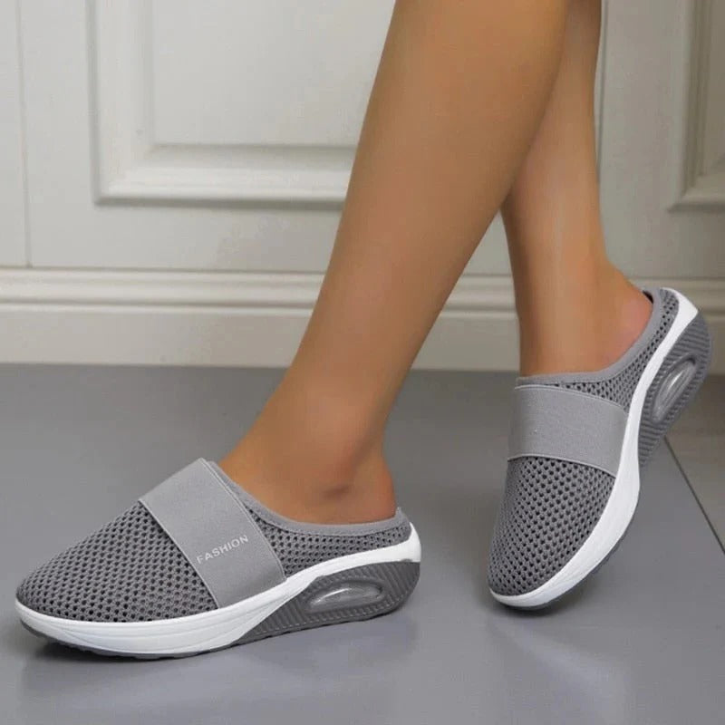 Comfortable slippers for all-day wear