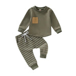 Gemütliches Set für Kleinkinder: Pullover und Streifenhose
