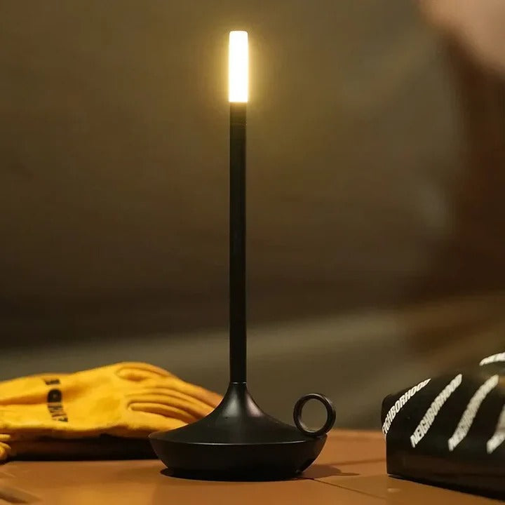 Moderne LED Tischleuchte mit Touch-Steuerung und Akku