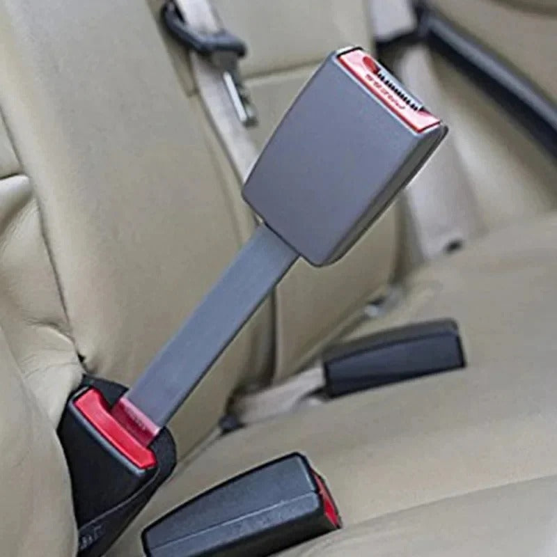 Adjustable Seat Belt Extender for More Comfort and Accessibility