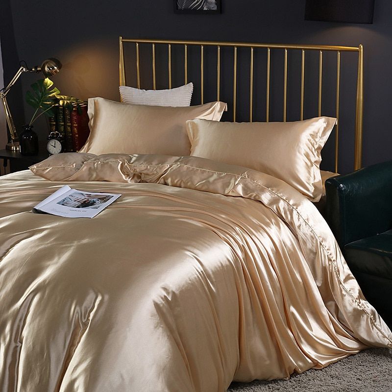 Luxurious 4-Piece Silk Bedding Set for Restful Nights