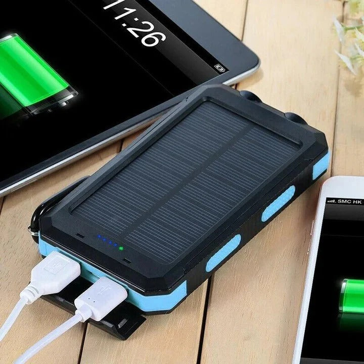 Solarbetriebene Powerbank mit 30.000mAh für unterwegs