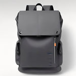 Praktischer Rucksack mit USB-Anschluss und Laptopfach