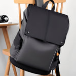 Praktischer Rucksack mit USB-Anschluss und Laptopfach