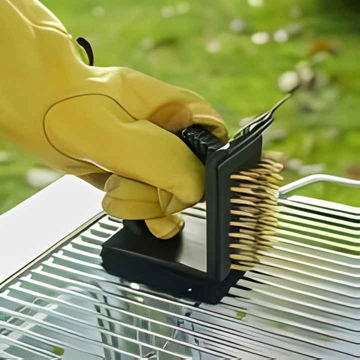 Versatile 3-in-1 Grill Cleaning Brush with Sponge and Scraper
