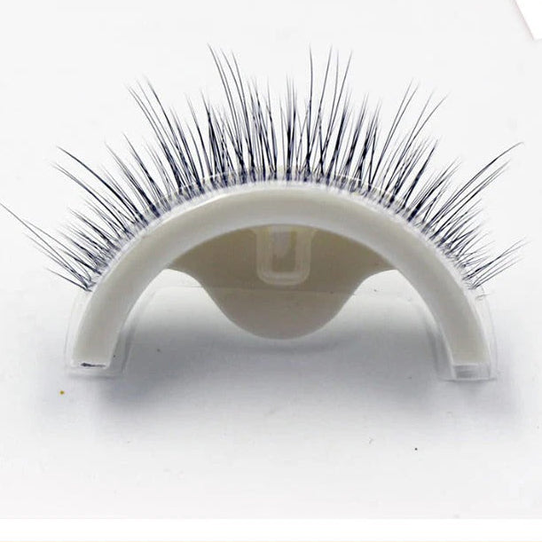 Selbsthaftende Wimpern mit wiederverwendbarem Design