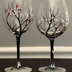 Weinbecher mit handgemaltem Jahreszeitenbaum-Motiv