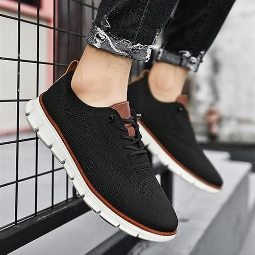 Bequeme Strickschuhe mit breitem Zehenbereich und Slip-On Design