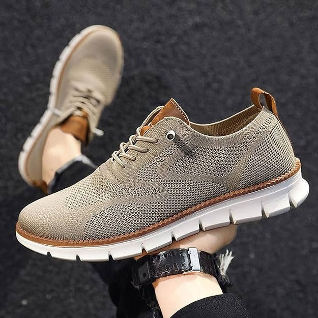 Comfortable leisure shoes with a wide toe box and knitted upper