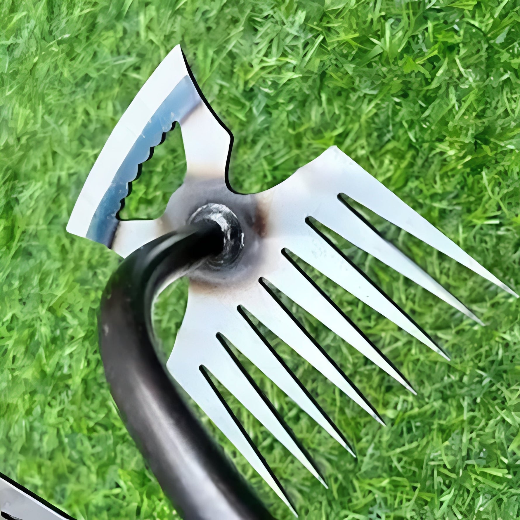8-Tine Garden Hoe for Efficient Soil Cultivation
