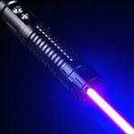 Verstellbare Taschenlampe mit aufladbarem Batteriesystem