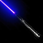 Verstellbare Taschenlampe mit wiederaufladbarem Batteriesystem