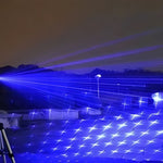 Verstellbare Taschenlampe mit wiederaufladbarem Batteriesystem