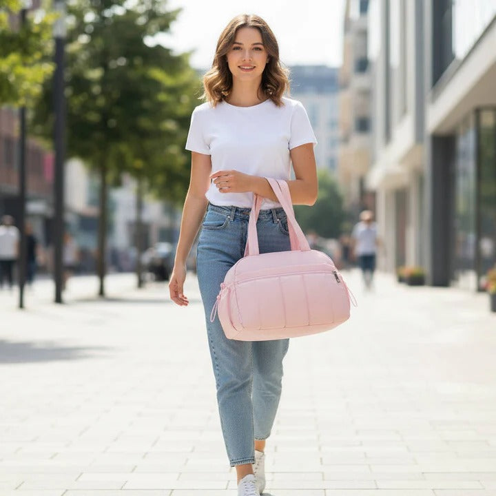 Practical cosmetic bag for travel and toiletries