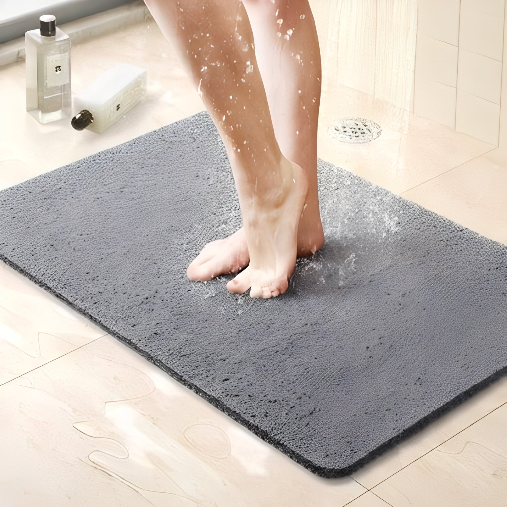 Rutschfeste Duschmatte mit Drainagedesign für mehr Sicherheit