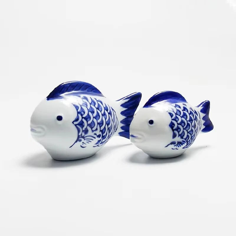 Eleganter Koi-Fisch aus Porzellan für Schreibtischdekoration