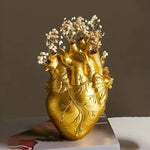 Heart-shaped vase made of bamboo and wood for special occasions