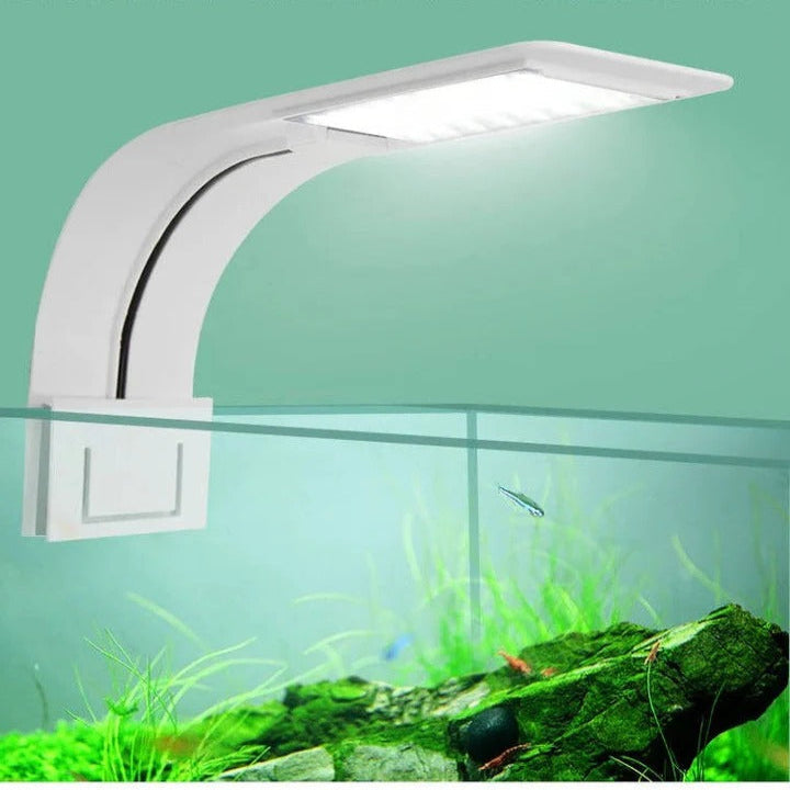 Elegante LED-Aquarienbeleuchtung für gesunde Pflanzen und Fische
