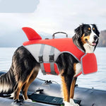 Sichere Schwimmweste für Hunde mit Auftriebshilfe