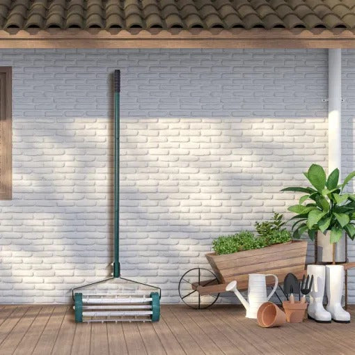 Rasenbelüftungsgerät mit Stahlstacheln für optimalen Bodenaufbau