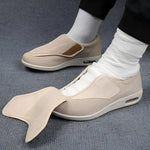 Comfortable slippers with memory foam and a wide fit
