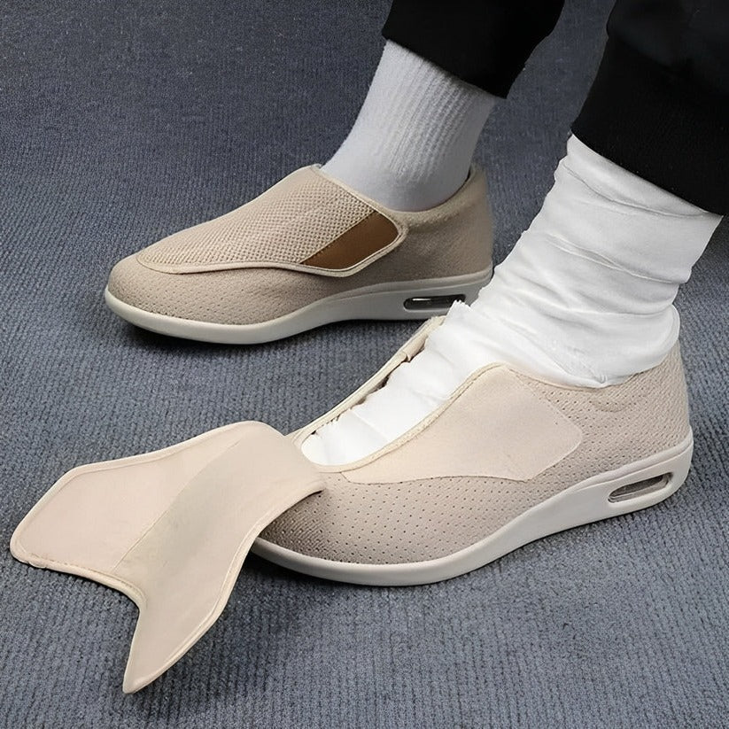 Comfortable slippers with memory foam and a wide fit
