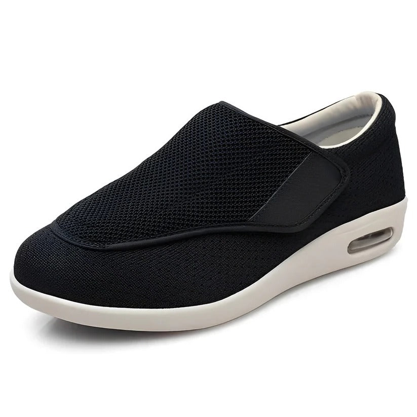 Comfortable slippers with memory foam and a wide fit