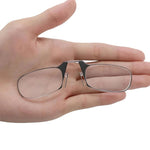 Kompakte Lesebrille mit flexiblem Silikon-Nasenpolster und praktischem Etui