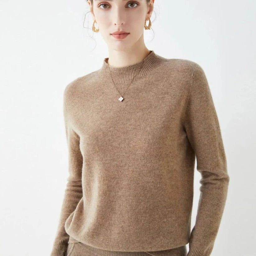 Elegant cashmere sweater for cold days