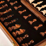 Schachset aus Walnussholz mit Gewichteten Figuren und integriertem Stauraum